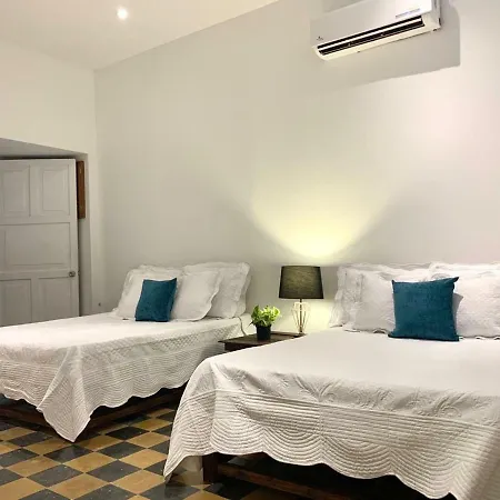 Las Indias Hostel *